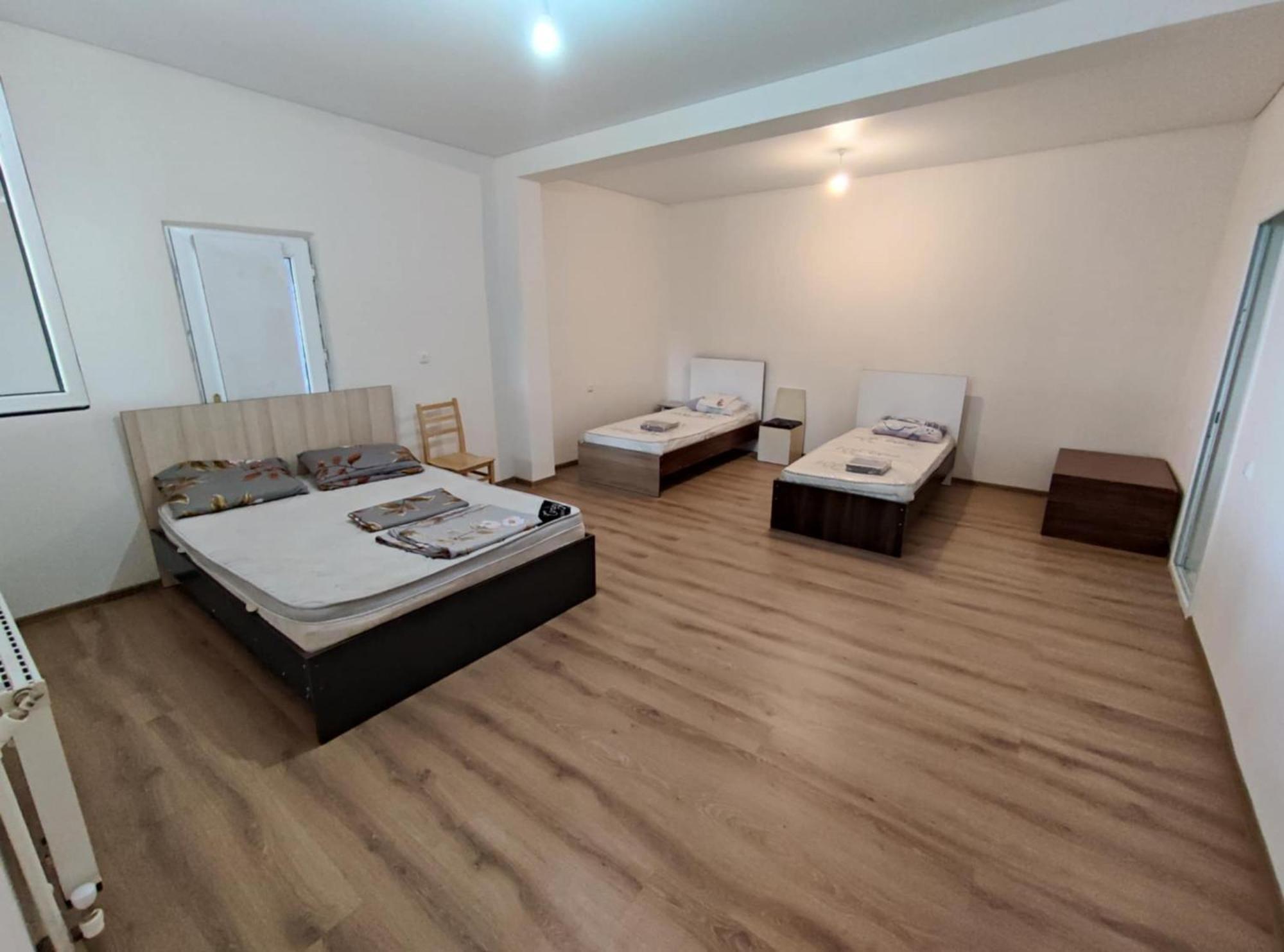 Hostel On The River Batumi Exterior photo